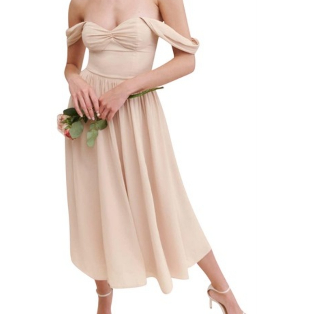 Reformation Violet dress in champagne. Size 8. NWT. Cream off shoulder midi.